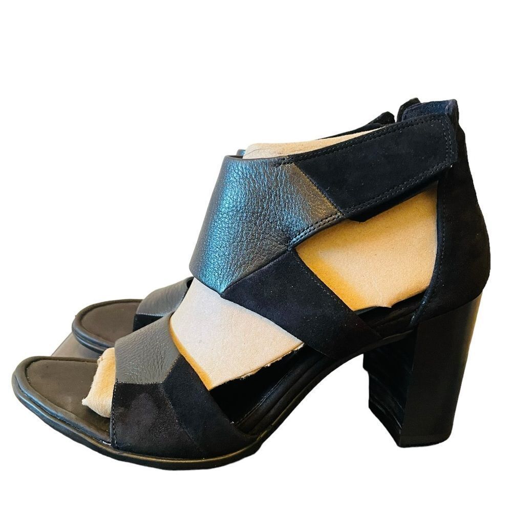 LEATHER AND SUEDE SANDAL BY ECCO